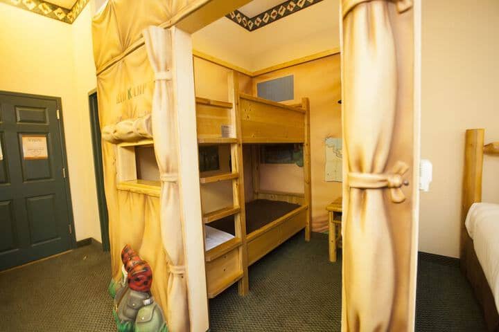 Room 15 of 46