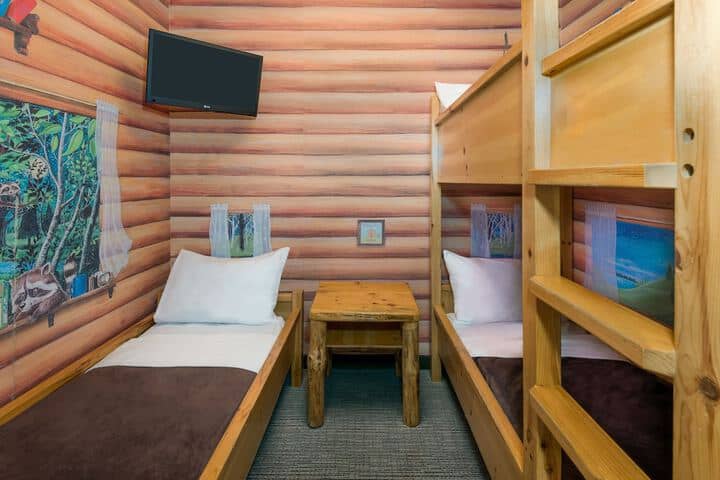 Room 19 of 46
