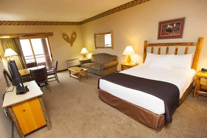 Room 3 of 46